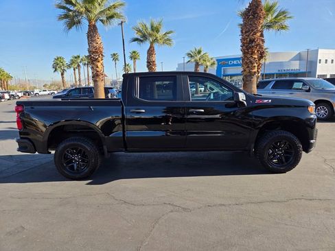 Used 2021 Chevrolet Silverado 1500 Custom Trail Boss w/ Midnight Edition image 7