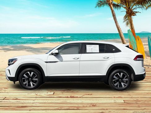 Used 2023 Volkswagen Atlas Cross Sport SE AWD/4WD image 3