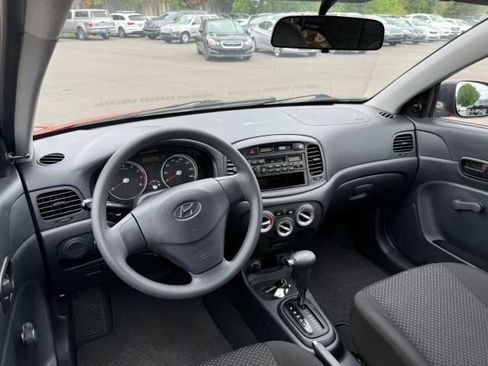 Used 2010 Hyundai Accent GS FWD image 27