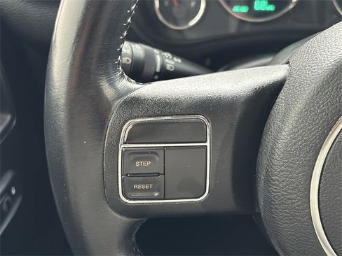 Used 2018 Jeep Wrangler Unlimited Sport S image 19