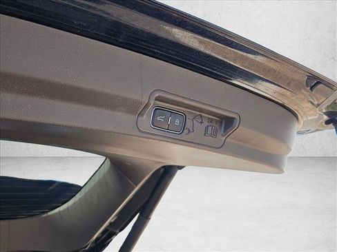 Used 2021 Ford Explorer Platinum w/ Equipment Group 601A AWD/4WD image 7