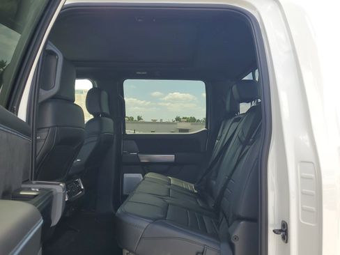 New 2025 Ford F250 Platinum w/ FX4 Off-Road Package image 10