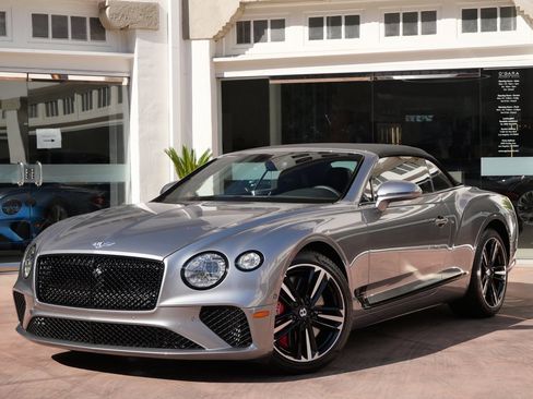 Used 2020 Bentley Continental GT image 12