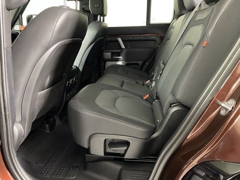 Used 2023 Land Rover Defender 130 X-Dynamic SE image 26