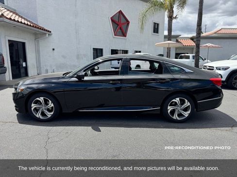 Used 2018 Honda Accord EX image 2