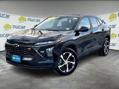 Used 2024 Chevrolet Trax RS image 3