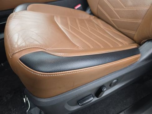 Used 2022 Nissan Pathfinder Platinum w/ Cargo Package FWD image 28