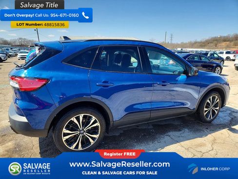 Used 2022 Ford Escape SE w/ SE Sport Appearance Package FWD image 4