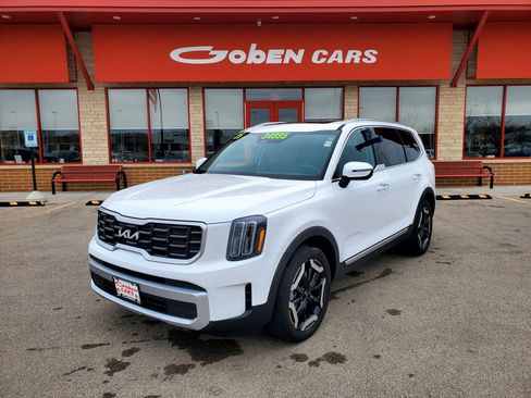 Used 2025 Kia Telluride S image 1