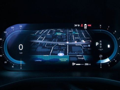 Certified 2025 Volvo XC60 B5 Plus image 13