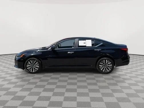 Certified 2023 Nissan Altima 2.5 SV AWD/4WD image 6