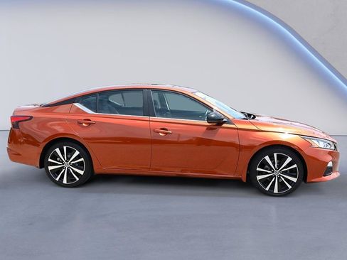 Used 2021 Nissan Altima 2.5 SR w/ SR Premium Package FWD image 8