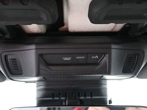 Used 2024 Jeep Gladiator Rubicon w/ Technology Group image 30