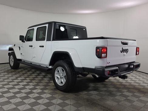 Used 2023 Jeep Gladiator Sport AWD/4WD image 8