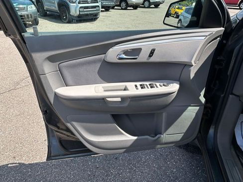 Used 2011 Chevrolet Traverse LS AWD/4WD image 15