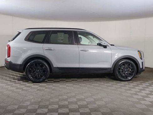 Used 2021 Kia Telluride SX w/ SX Prestige Package AWD/4WD image 22