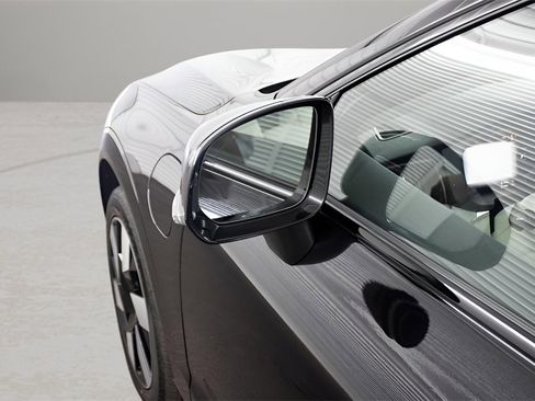 Certified 2025 Volvo XC60 T8 Plus w/ Protection Package Premier image 10