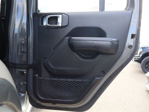 Used 2019 Jeep Wrangler Unlimited Rubicon AWD/4WD image 25