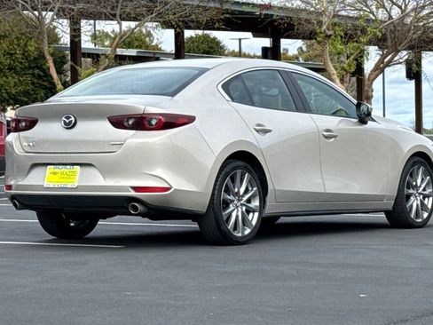 Used 2023 MAZDA MAZDA3 s FWD image 11