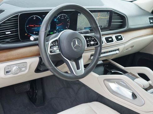 Used 2020 Mercedes-Benz GLS 450 4MATIC image 9