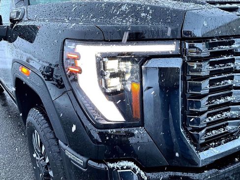 Used 2024 GMC Sierra 3500 Denali Ultimate image 30