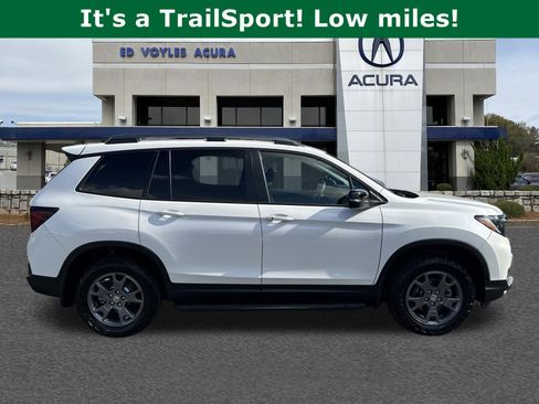 Used 2024 Honda Passport TrailSport image 4