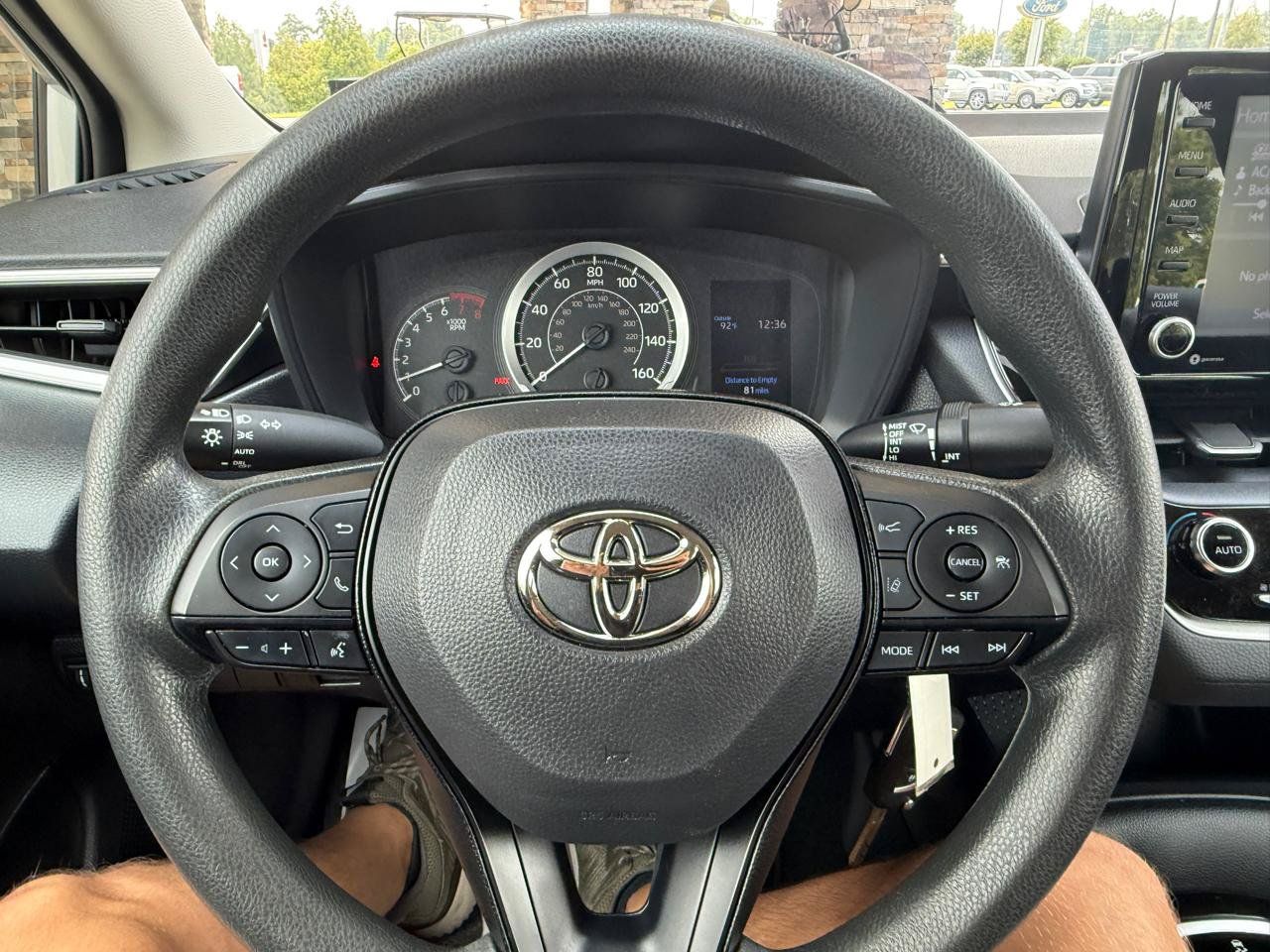 Used 2022 Toyota Corolla LE FWD image 22