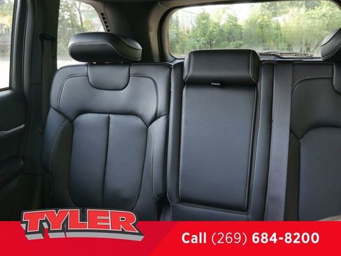 New 2025 Jeep Grand Cherokee Limited w/ Black Appearance Package AWD/4WD image 38