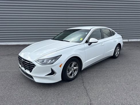 Used 2020 Hyundai Sonata SE image 1