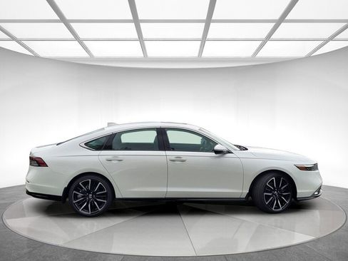 New 2026 Honda Accord Touring image 2