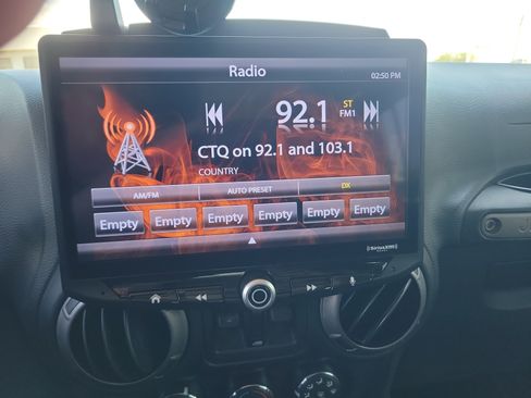 Used 2018 Jeep Wrangler Unlimited Sport S AWD/4WD image 25