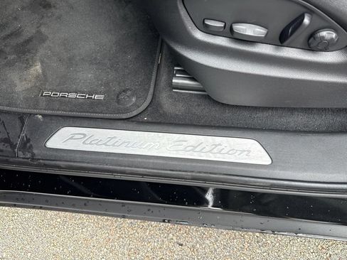Certified 2023 Porsche Cayenne Platinum Edition AWD/4WD image 6
