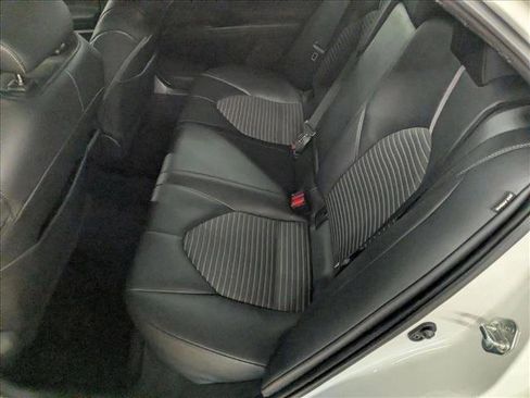 Used 2021 Toyota Camry SE image 20