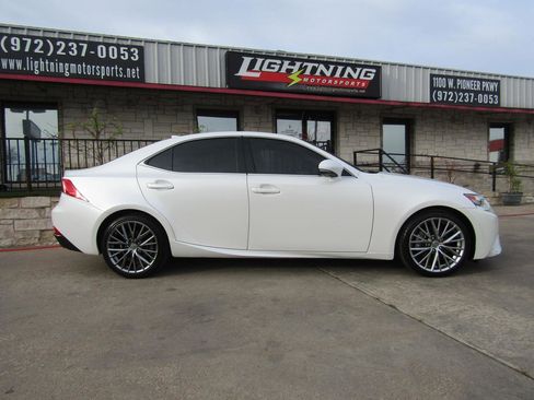 Used 2014 Lexus IS 250 4dr Sport Sdn Auto RWD w/ Navigation Package image 5