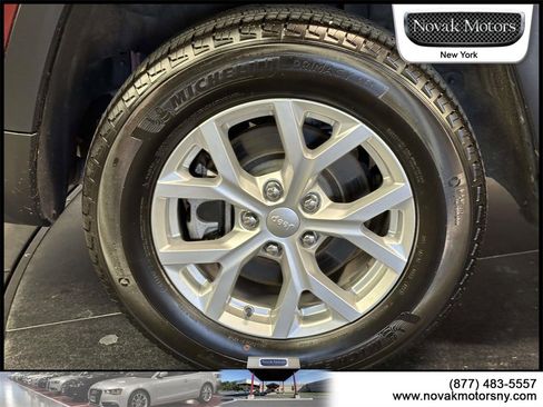 Used 2023 Jeep Grand Cherokee L Limited image 10