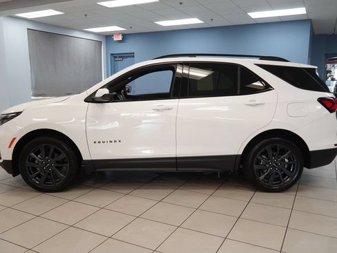 Used 2024 Chevrolet Equinox RS AWD/4WD image 2