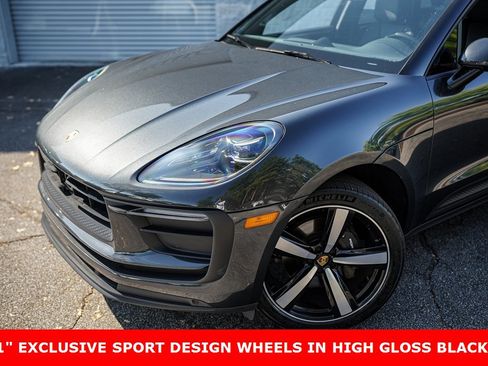 Used 2024 Porsche Macan w/ Premium Plus Package image 2