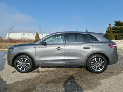 Used 2023 Lincoln Nautilus AWD w/ Premium Package image 11