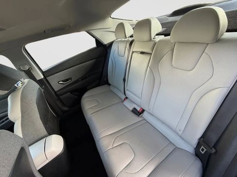 Used 2022 Hyundai Elantra Limited w/ Cargo Package FWD image 15