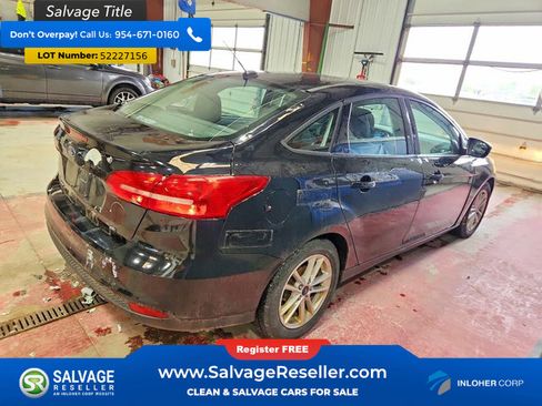 Used 2017 Ford Focus SE FWD image 4