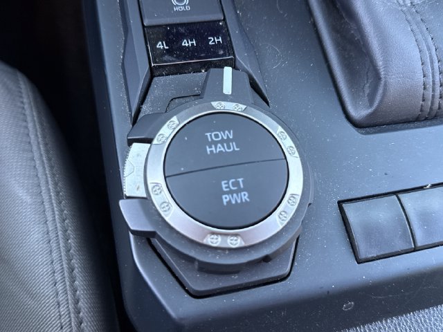 Used 2024 Toyota Tacoma SR5 AWD/4WD image 40