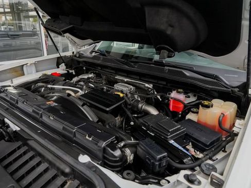 Used 2021 Chevrolet Silverado 2500 Custom w/ Custom Value Package image 27