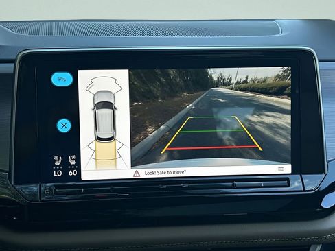 New 2026 Volkswagen Atlas Cross Sport SE image 17