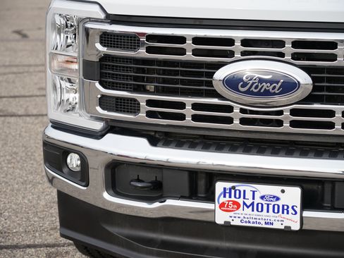 Used 2024 Ford F250 XLT w/ FX4 Off-Road Package image 11