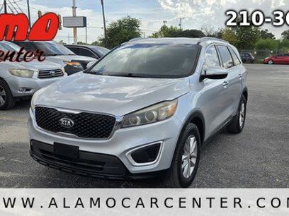 Used 2016 Kia Sorento LX w/ LX Convenience Package