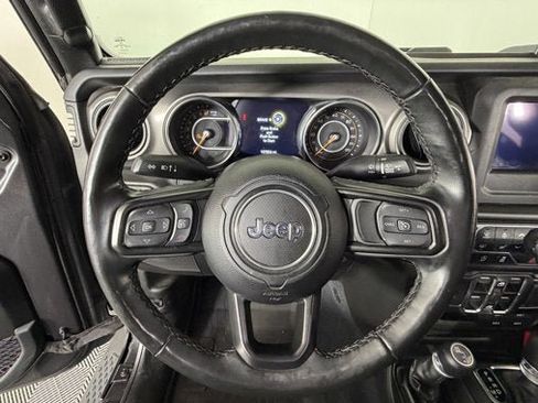 Used 2022 Jeep Gladiator Sport AWD/4WD image 9