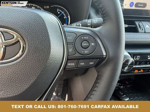 Used 2025 Toyota RAV4 XLE Premium AWD/4WD image 18