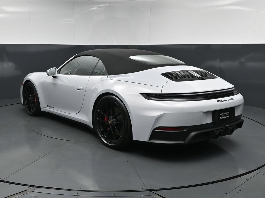 Used 2026 Porsche 911 Carrera GTS RWD image 3
