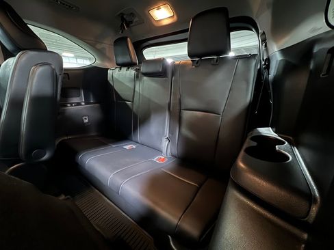 Certified 2022 Toyota Highlander XLE image 18