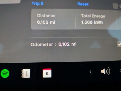 Used 2024 Tesla Model Y Long Range image 14